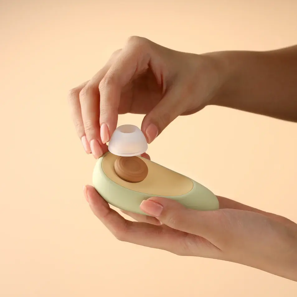 cucupie-avocado-shape-mini-massager-usb-rechargeable-8-intensity-levels-ipx6-08 CUCUPIE Avocado Shape Mini Massager USB Rechargeable 8 Intensity Levels Soft Silicone IPX6 Waterproof Green